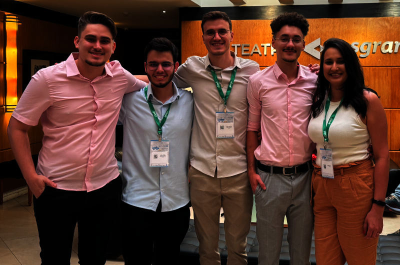 Cátedra apresenta trabalhos em evento referência de avaliação educacional